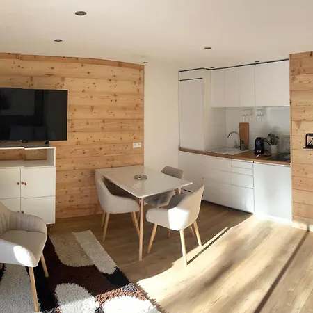 - Alpe D'huez-100 M Des Pistes Apartamento *